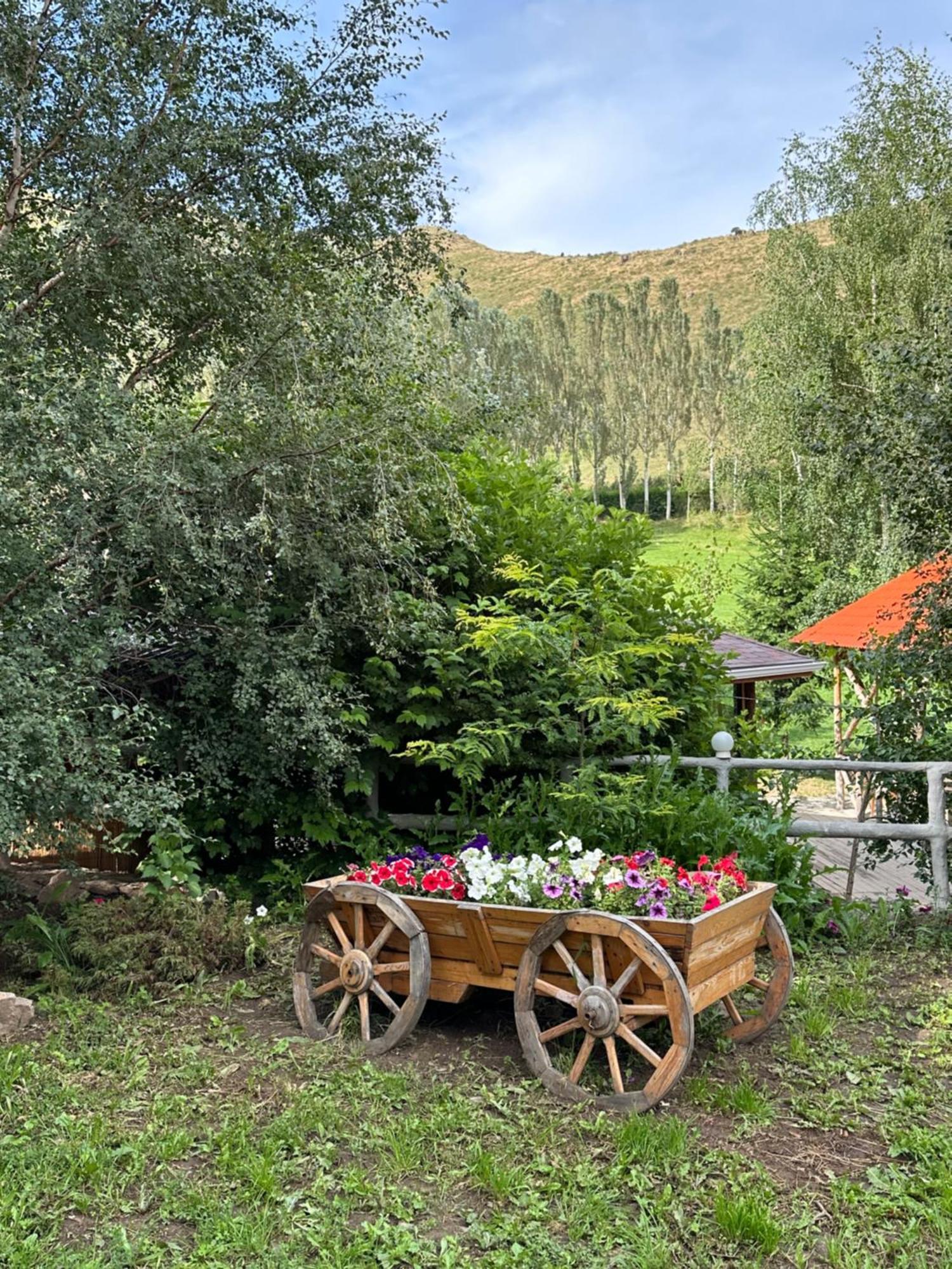 Eco Resort Kara Bulak Biszkek Zewnętrze zdjęcie